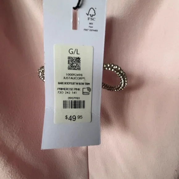 Pale Pink Textured Bodysuit Dynamite Top NWT Decorative Crystal Bows Size Large - Picture 6 of 7